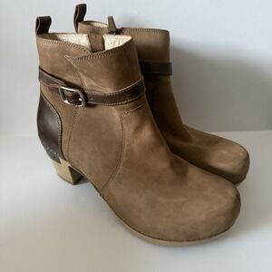 Dansko 9601-641400 Women's Anya Nubuck Biscotti Casual Bootie Size 40/9-9.5US